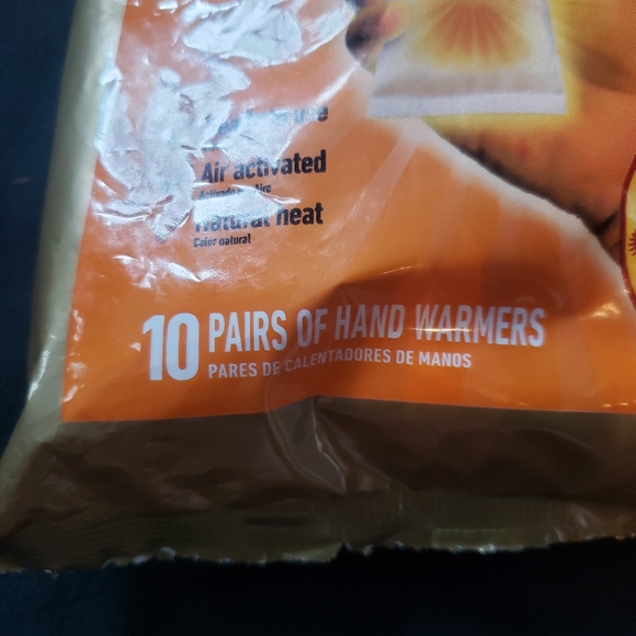 HotHands Hand Warmers - 10 Pairs of Hand Warmers. - Picture 2 of 3